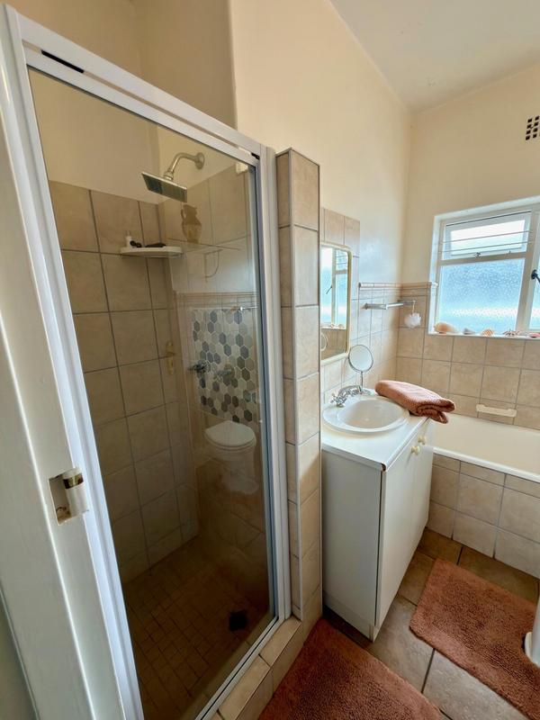 To Let 2 Bedroom Property for Rent in Fish Hoek Western Cape